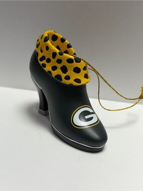 2011 Bradford Exchange Green Bay Packers “Spot Kit!” Stiletto Shoe Ornament